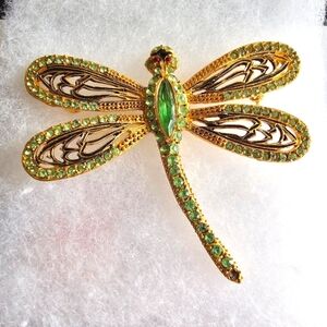 Vintage dragonfly brooch green rhinestones gold tone pin insect bug damselfly